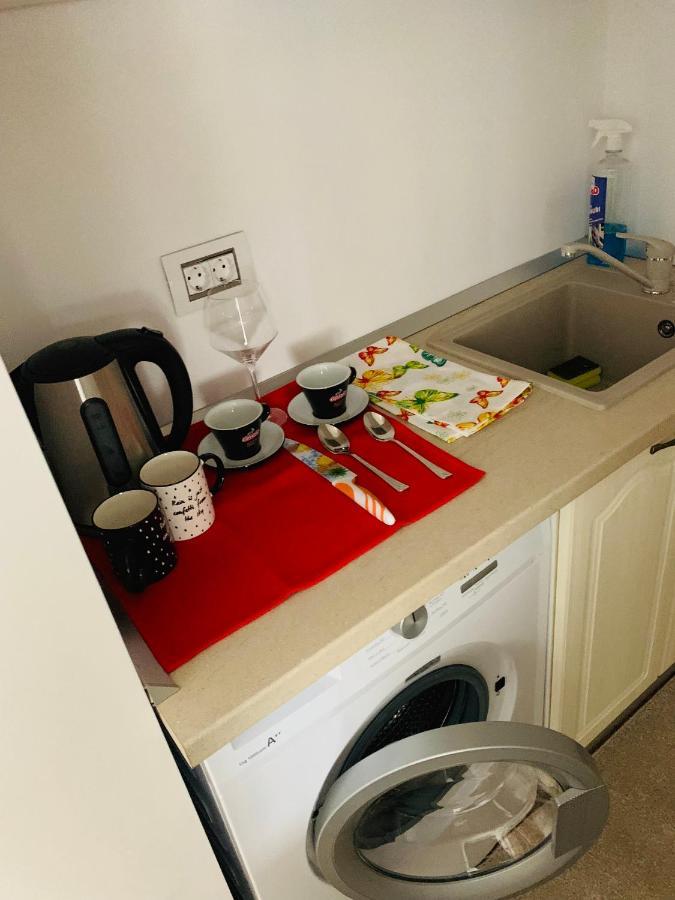 Garsoniera Lux Centru Pietonal Tirgu - Jiu Apartment Targu Jiu Luaran gambar