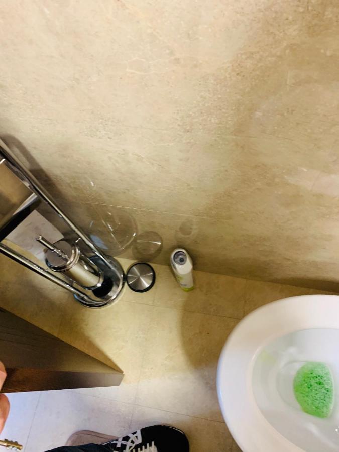 Garsoniera Lux Centru Pietonal Tirgu - Jiu Apartment Targu Jiu Luaran gambar